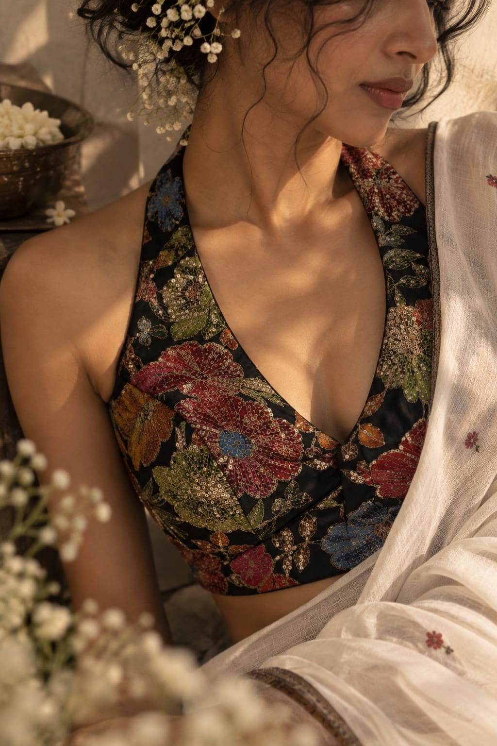 How To Pick The Perfect Contrast Blouse For Your Saree